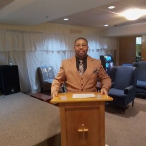 Meet your Posher, Cedric